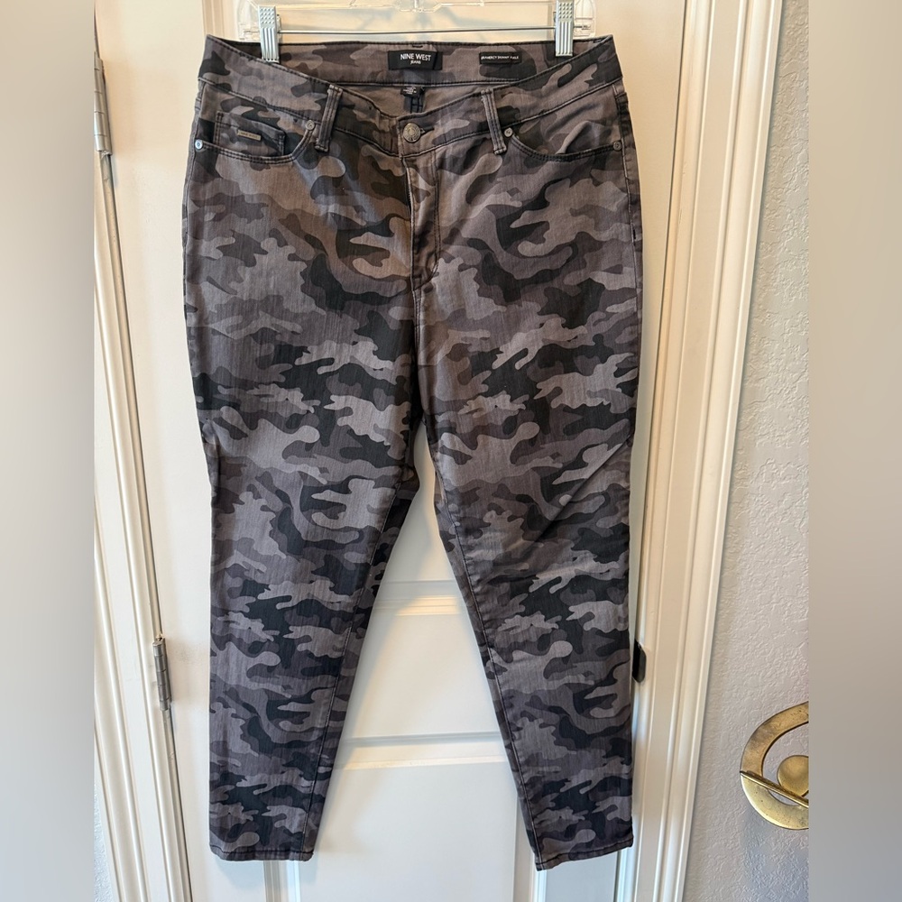 Nine West Gramercy Skinny Ankle  Camo  Jeans
